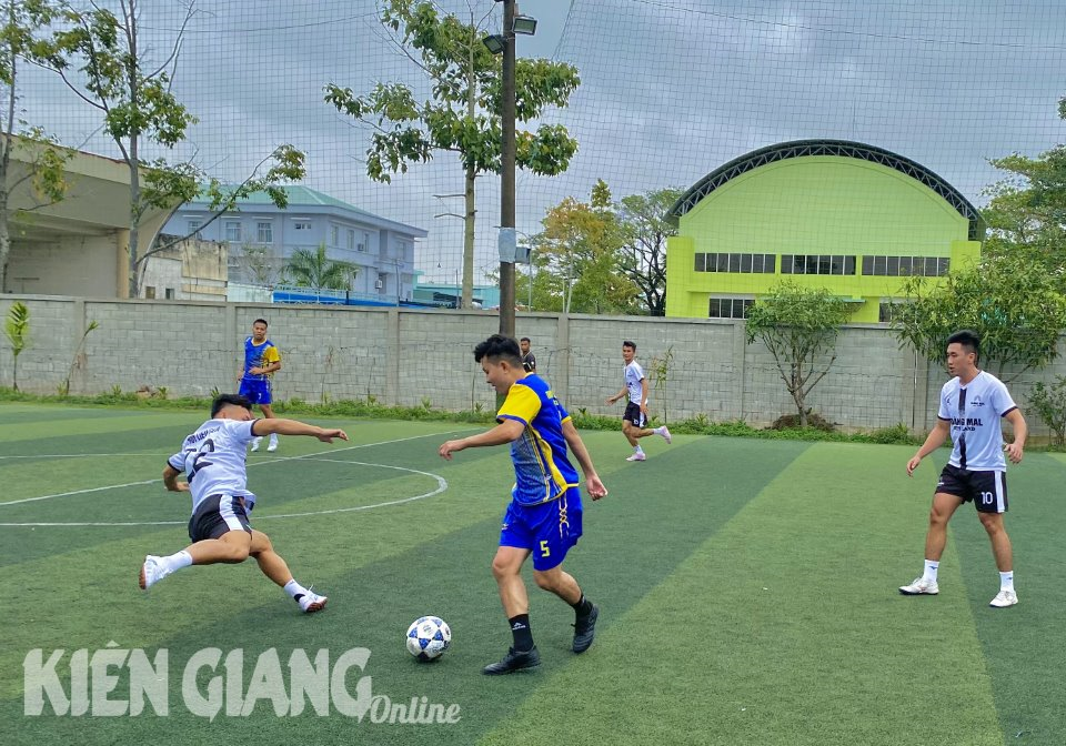>Khai mạc giải bóng đá và bóng chuyền chào mừng ngày hội đồng bào Khmer tỉnh Kiên Giang